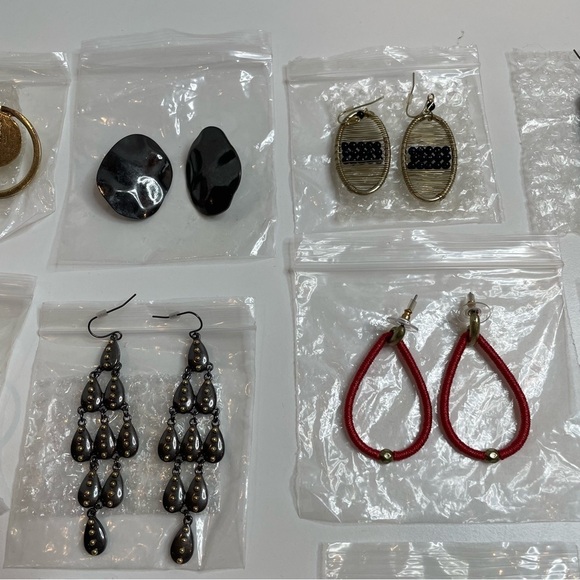 Marlyn Schiff 16 Pairs of Earrings Huge Lot NWOT Warehouse Direct - Picture 3 of 8